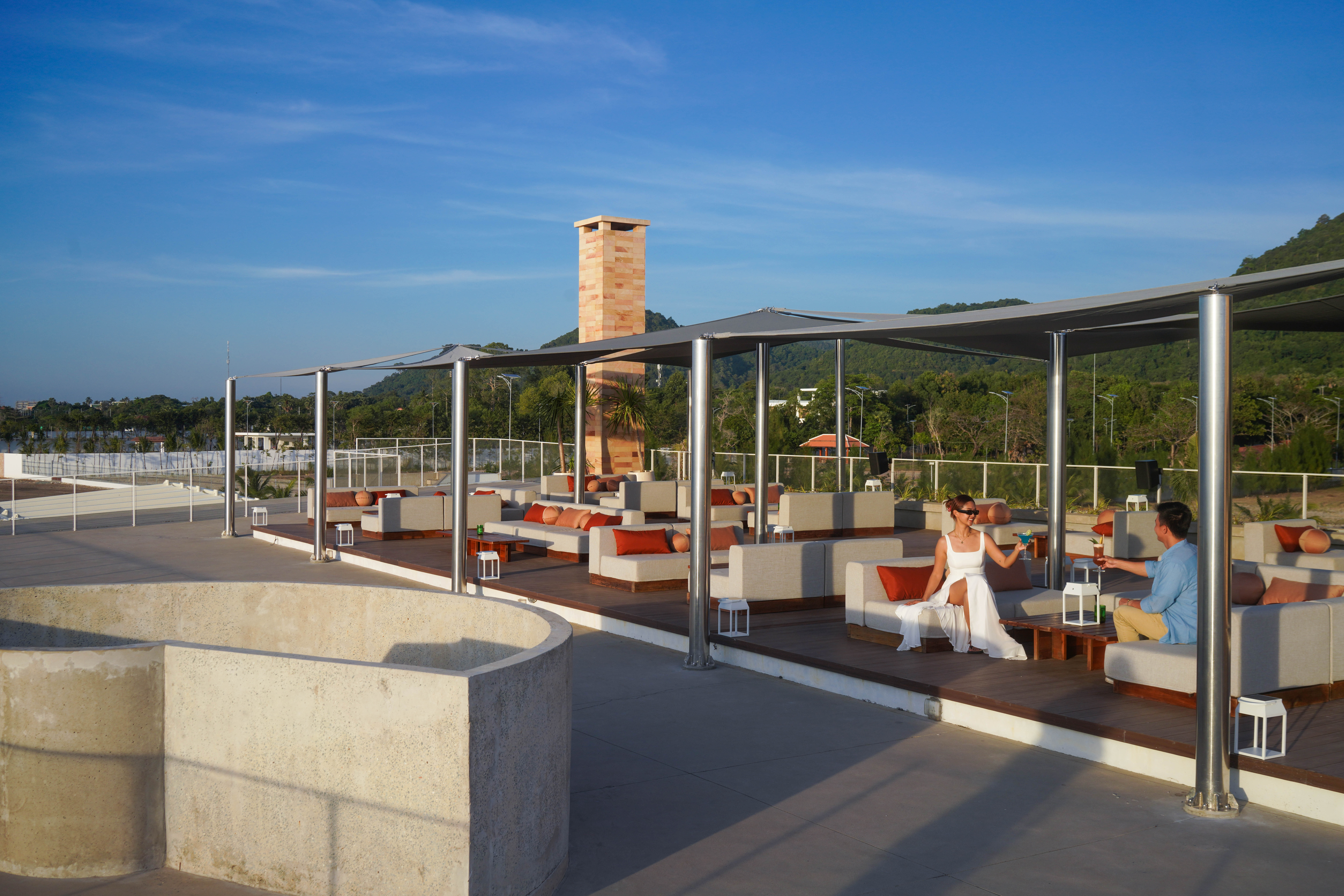The Deck terrace lounge